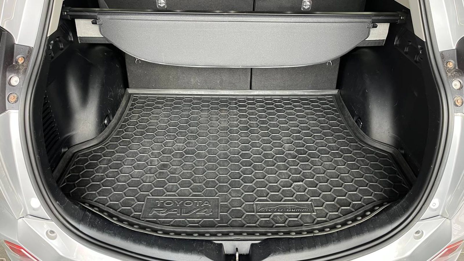 Toyota RAV4 2016 року, Універсал, Тойота Центр Хмельницький "Гранд Мотор", м.Хмельницький | Фото № 10 Toyota RAV4 2016 року з пробігом 246859 км, Універсал, Тойота Центр Хмельницький "Гранд Мотор", м.Хмельницький - 774000 ГРН | Фото № 10