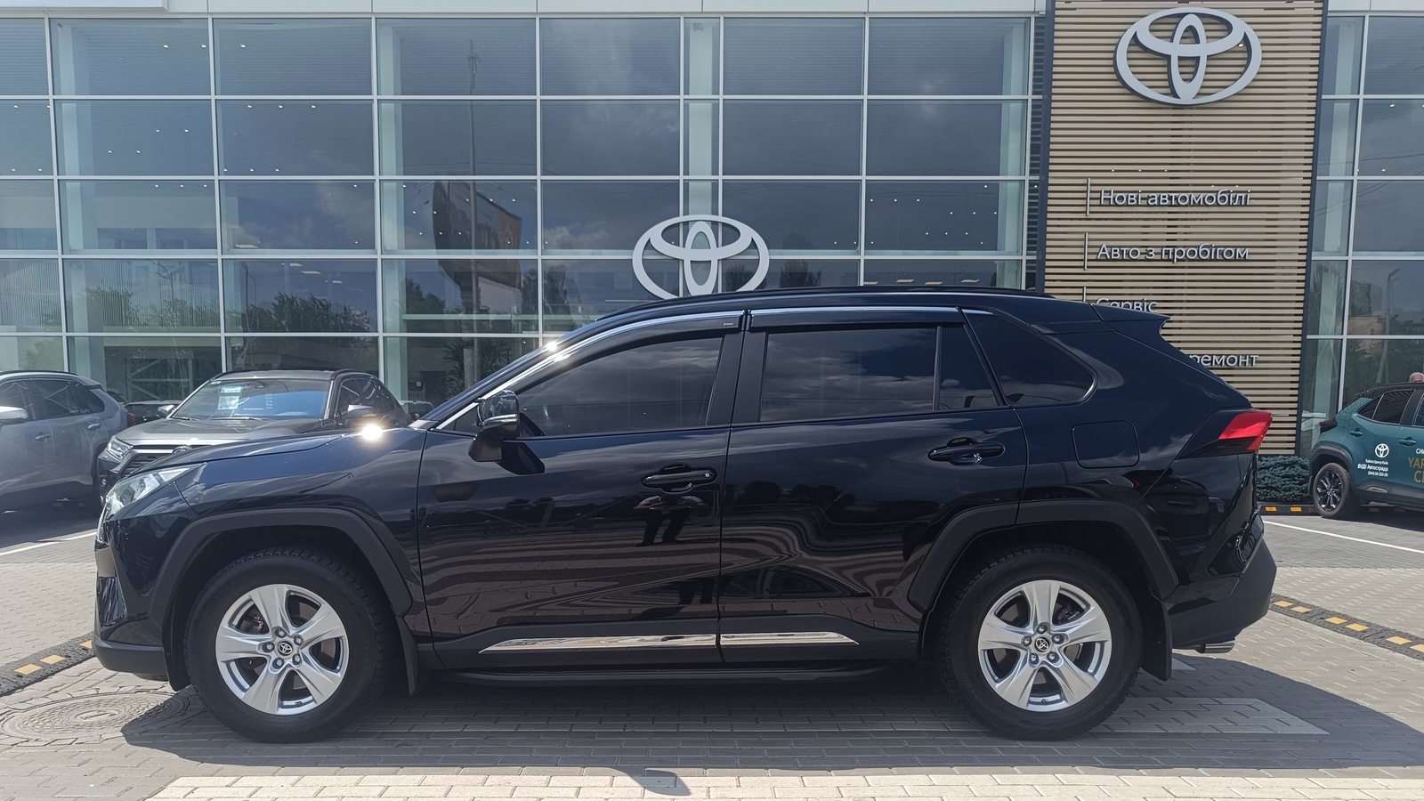 Toyota RAV4 2019 року з пробігом 65359 км, Універсал, Тойота Центр Київ "ВіДі Автострада", м.Київ - 1248000 ГРН | Фото № 3