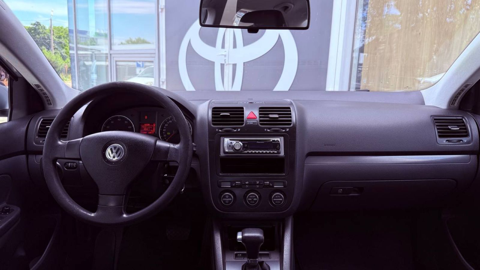 Інші авто VOLKSWAGEN JETTA 2006 року, Седан, Тойота Центр Одеса "Інжпроект", м.Одеса | Фото № 8 Інші авто VOLKSWAGEN JETTA 2006 року з пробігом 211861 км, Седан, Тойота Центр Одеса "Інжпроект", м.Одеса - 250000 ГРН | Фото № 8