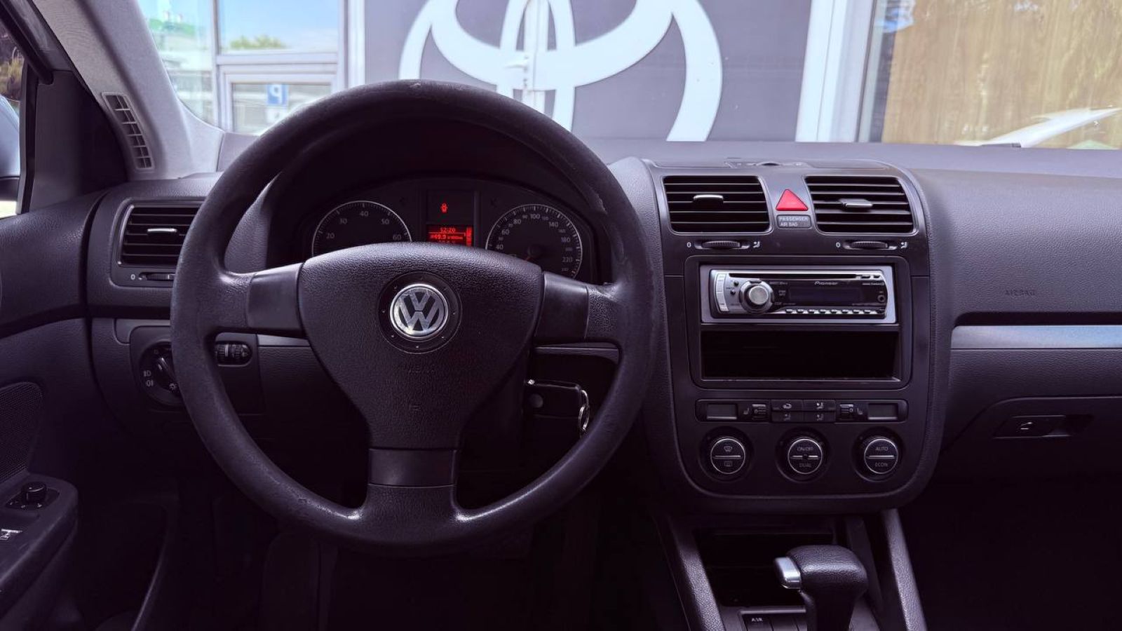 Інші авто VOLKSWAGEN JETTA 2006 року, Седан, Тойота Центр Одеса "Інжпроект", м.Одеса | Фото № 9 Інші авто VOLKSWAGEN JETTA 2006 року з пробігом 211861 км, Седан, Тойота Центр Одеса "Інжпроект", м.Одеса - 250000 ГРН | Фото № 9