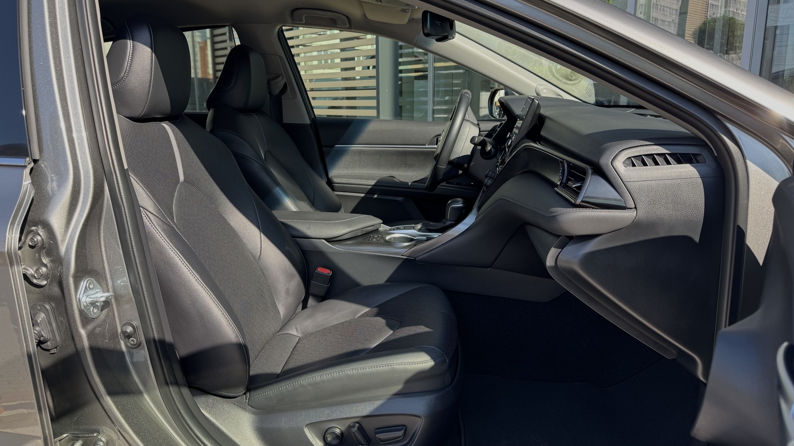 Toyota CAMRY 2021 року, Седан, Тойота Центр Чернігів "Соллі-Плюс", м.Чернігів | Фото № 6 Toyota CAMRY 2021 року з пробігом 33122 км, Седан, Тойота Центр Чернігів "Соллі-Плюс", м.Чернігів - 1360000 ГРН | Фото № 6