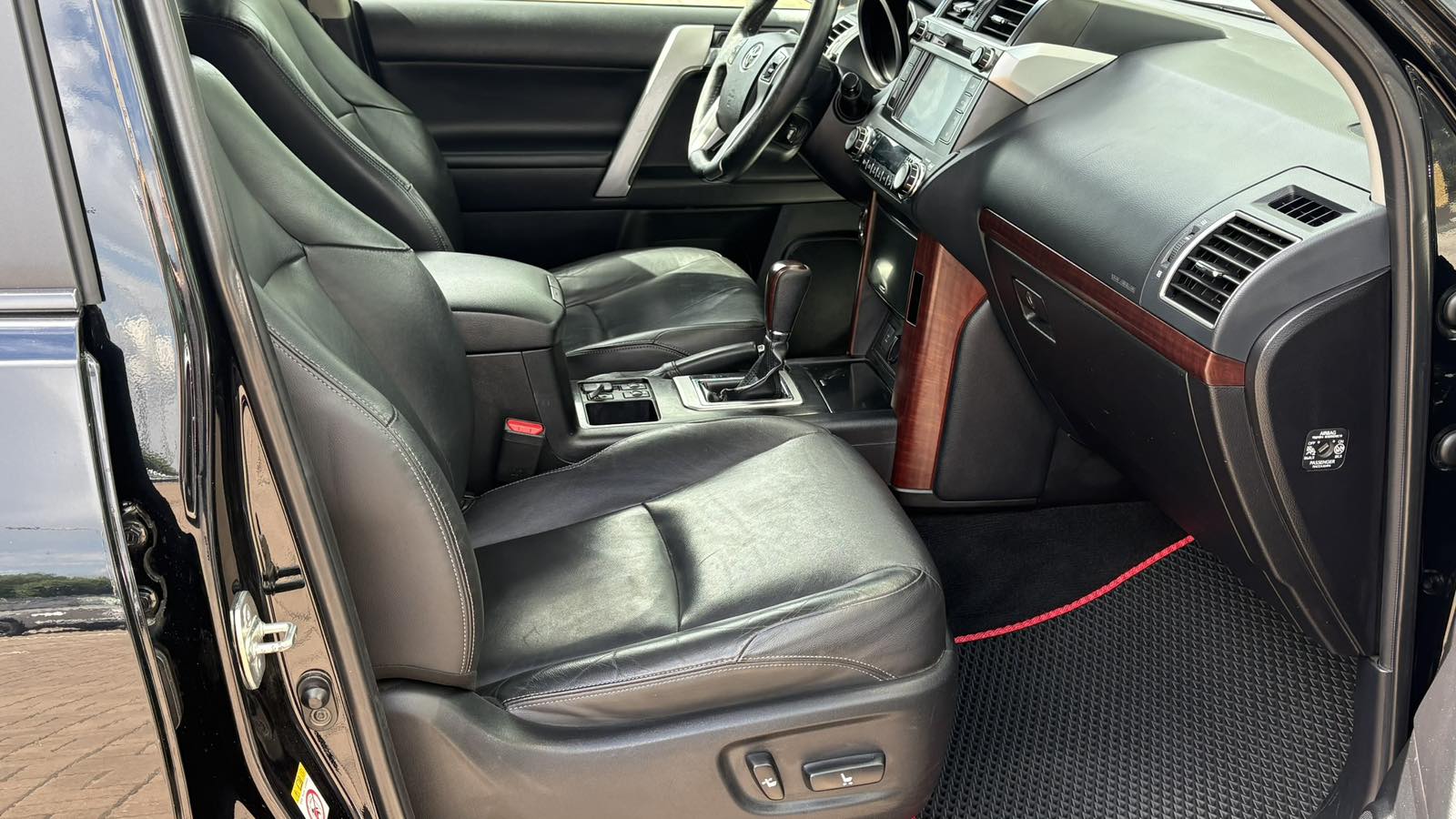 Toyota LAND CRUISER PRADO 2016 року, Універсал, Тойота Центр Київ "Автосаміт Укравто", м.Київ | Фото № 6 Toyota LAND CRUISER PRADO 2016 року з пробігом 336897 км, Універсал, Тойота Центр Київ "Автосаміт Укравто", м.Київ - 1340000 ГРН | Фото № 6