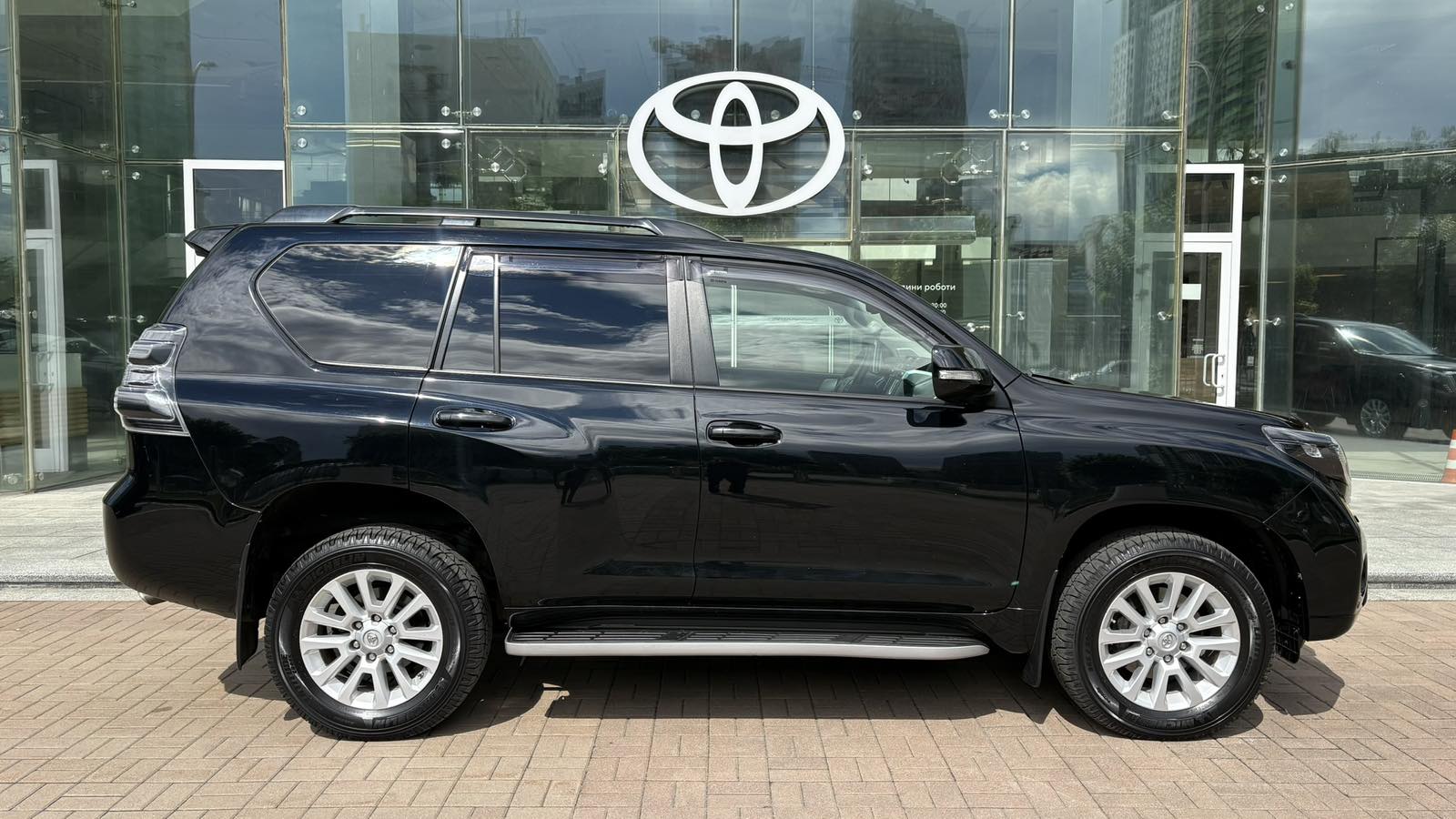 Toyota LAND CRUISER PRADO 2016 року, Універсал, Тойота Центр Київ "Автосаміт Укравто", м.Київ | Фото № 16 Toyota LAND CRUISER PRADO 2016 року з пробігом 336897 км, Універсал, Тойота Центр Київ "Автосаміт Укравто", м.Київ - 1340000 ГРН | Фото № 16
