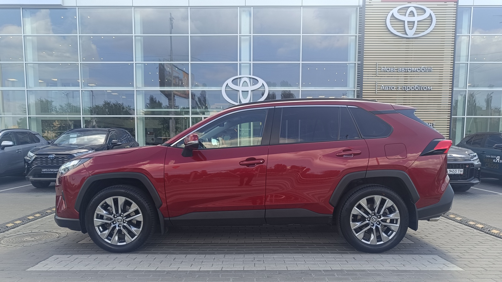 Toyota RAV4 2023 року з пробігом 40339 км, Універсал, Тойота Центр Київ "ВіДі Автострада", м.Київ - 1975000 ГРН | Фото № 3