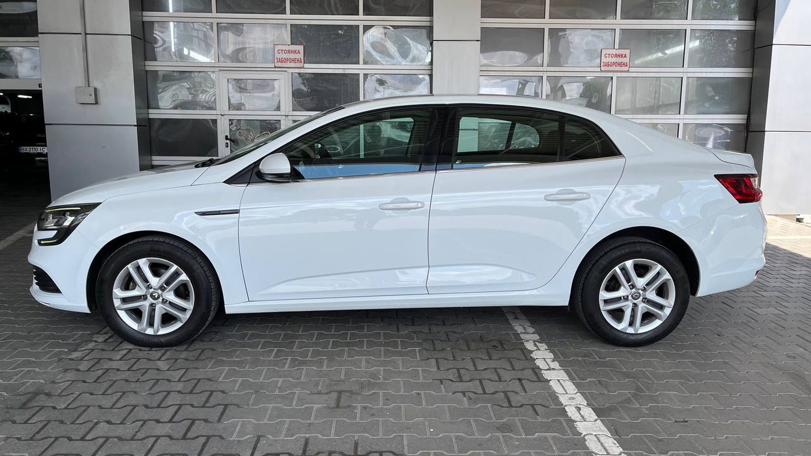 Інші авто RENAULT MEGANE 2020 року, Седан, Тойота Центр Хмельницький "Гранд Мотор", м.Хмельницький | Фото № 3 Інші авто RENAULT MEGANE 2020 року з пробігом 41979 км, Седан, Тойота Центр Хмельницький "Гранд Мотор", м.Хмельницький - 737400 ГРН | Фото № 3