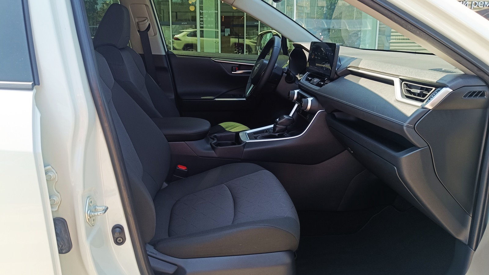Toyota RAV4 2019 року з пробігом 153370 км, Універсал, Тойота Центр Київ "ВіДі Автострада", м.Київ - 1200000 ГРН | Фото № 6