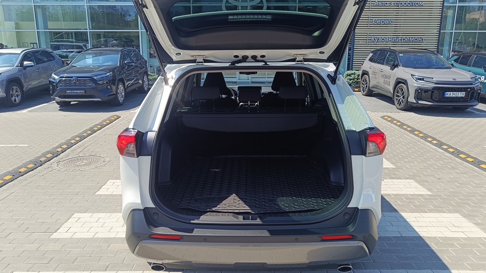 Toyota RAV4 2019 року з пробігом 153370 км, Універсал, Тойота Центр Київ "ВіДі Автострада", м.Київ - 1200000 ГРН | Фото № 10