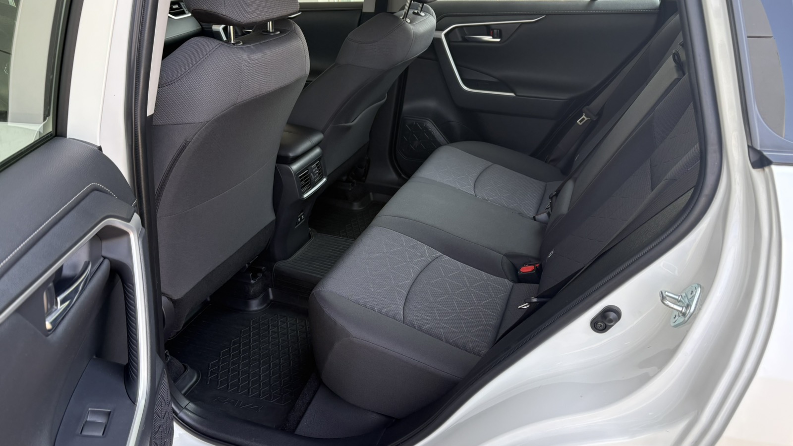 Toyota RAV4 2019 року з пробігом 37082 км, Універсал, Тойота Центр Київ "Автосаміт Укравто", м.Київ - 1479000 ГРН | Фото № 11