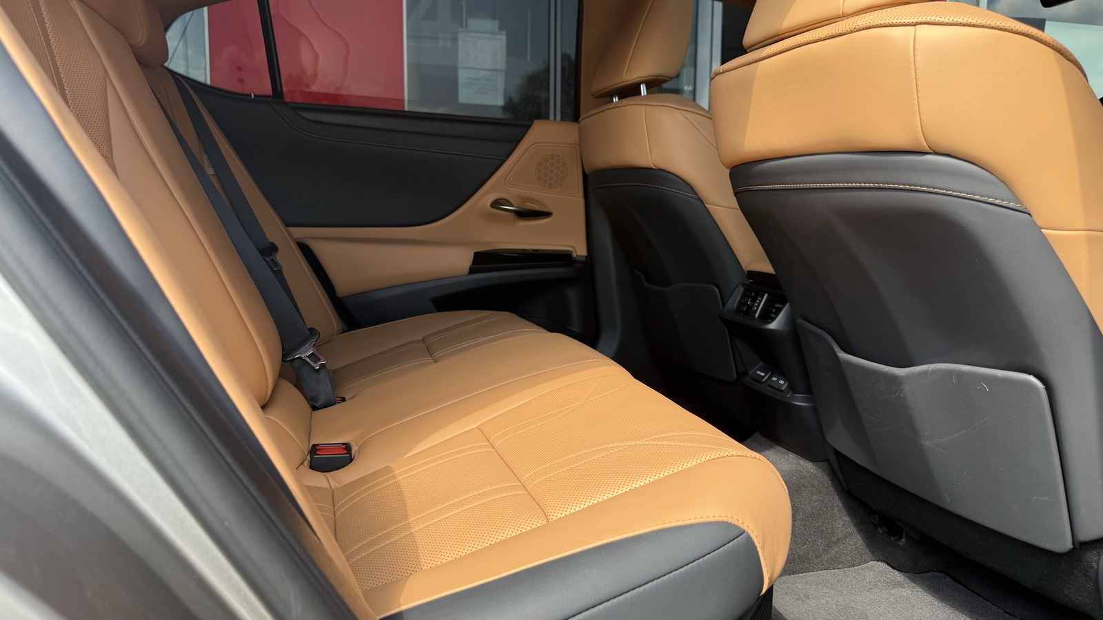 Lexus ES 2023 року, Седан, Тойота Центр Вінниця "Преміум Мотор", м.Вінниця | Фото № 7 Lexus ES 2023 року з пробігом 34684 км, Седан, Тойота Центр Вінниця "Преміум Мотор", м.Вінниця - 2250000 ГРН | Фото № 7