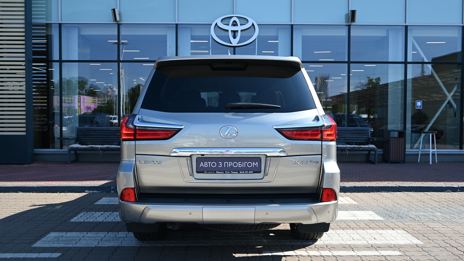 Lexus LX 2018 року, Універсал, Тойота Центр Київ "Сіті Плаза", м.Київ | Фото № 4 Lexus LX 2018 року з пробігом 83724 км, Універсал, Тойота Центр Київ "Сіті Плаза", м.Київ - 2926935 ГРН | Фото № 4