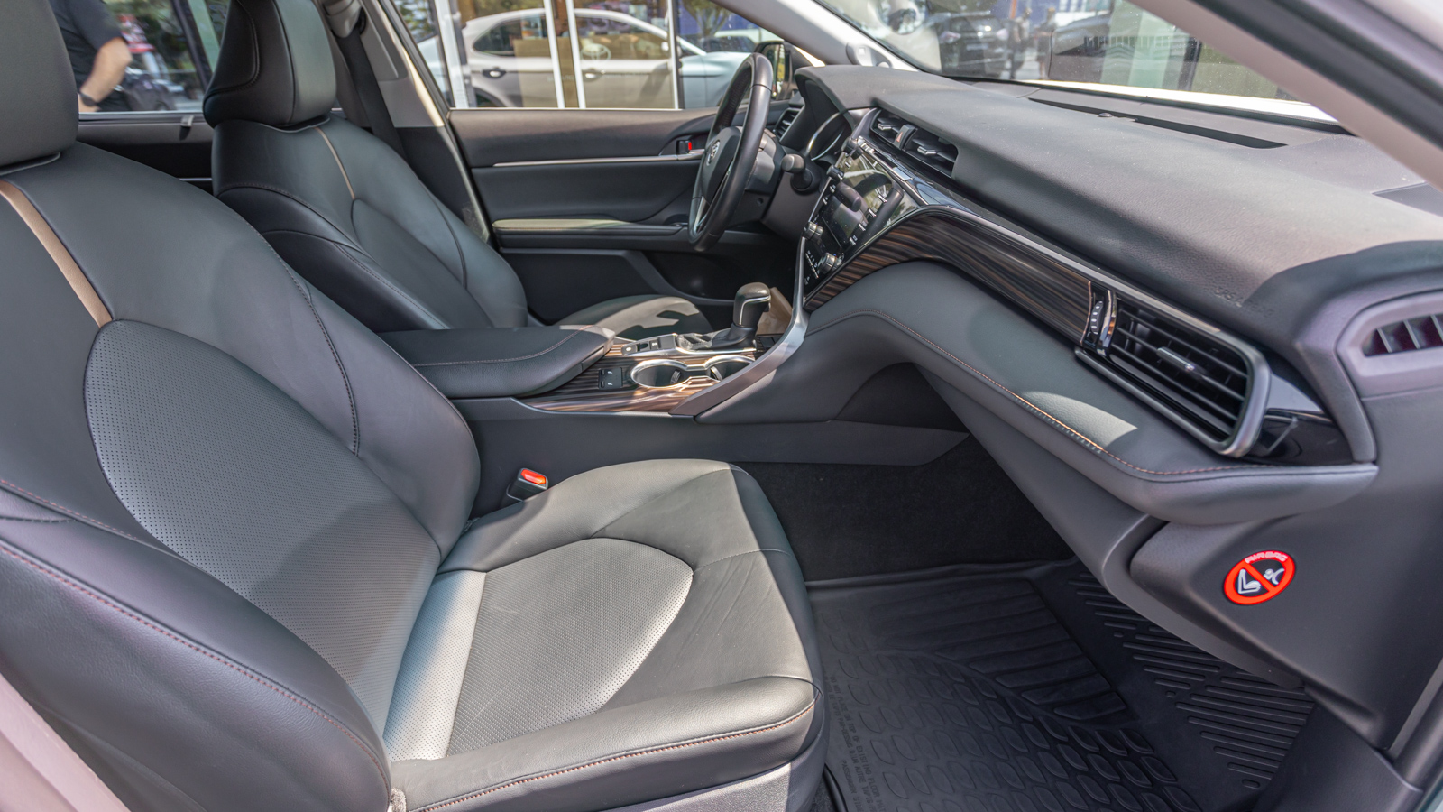 Toyota CAMRY 2019 року, Седан, Тойота Центр Дніпро "Алмаз Мотор" на Запорізькому шосе, м.Дніпро | Фото № 6 Toyota CAMRY 2019 року з пробігом 150035 км, Седан, Тойота Центр Дніпро "Алмаз Мотор" на Запорізькому шосе, м.Дніпро - 1115000 ГРН | Фото № 6