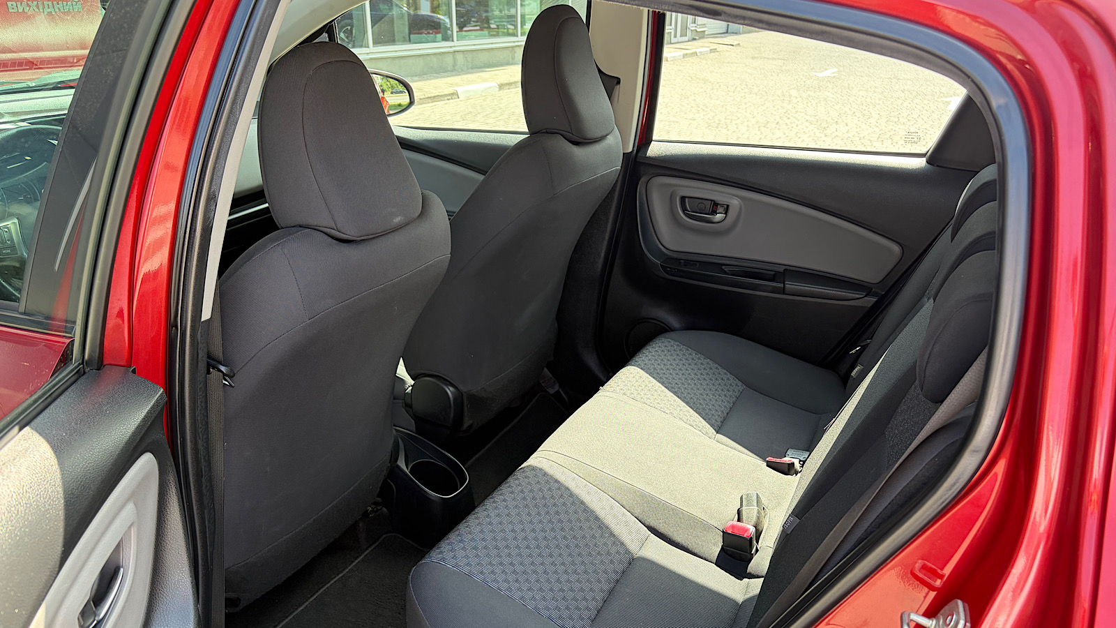 Toyota YARIS 2014 року, Хетчбек, Тойота Центр Запоріжжя "Восток Автомир", м.Запоріжжя | Фото № 11 Toyota YARIS 2014 року з пробігом 119000 км, Хетчбек, Тойота Центр Запоріжжя "Восток Автомир", м.Запоріжжя - 537600 ГРН | Фото № 11