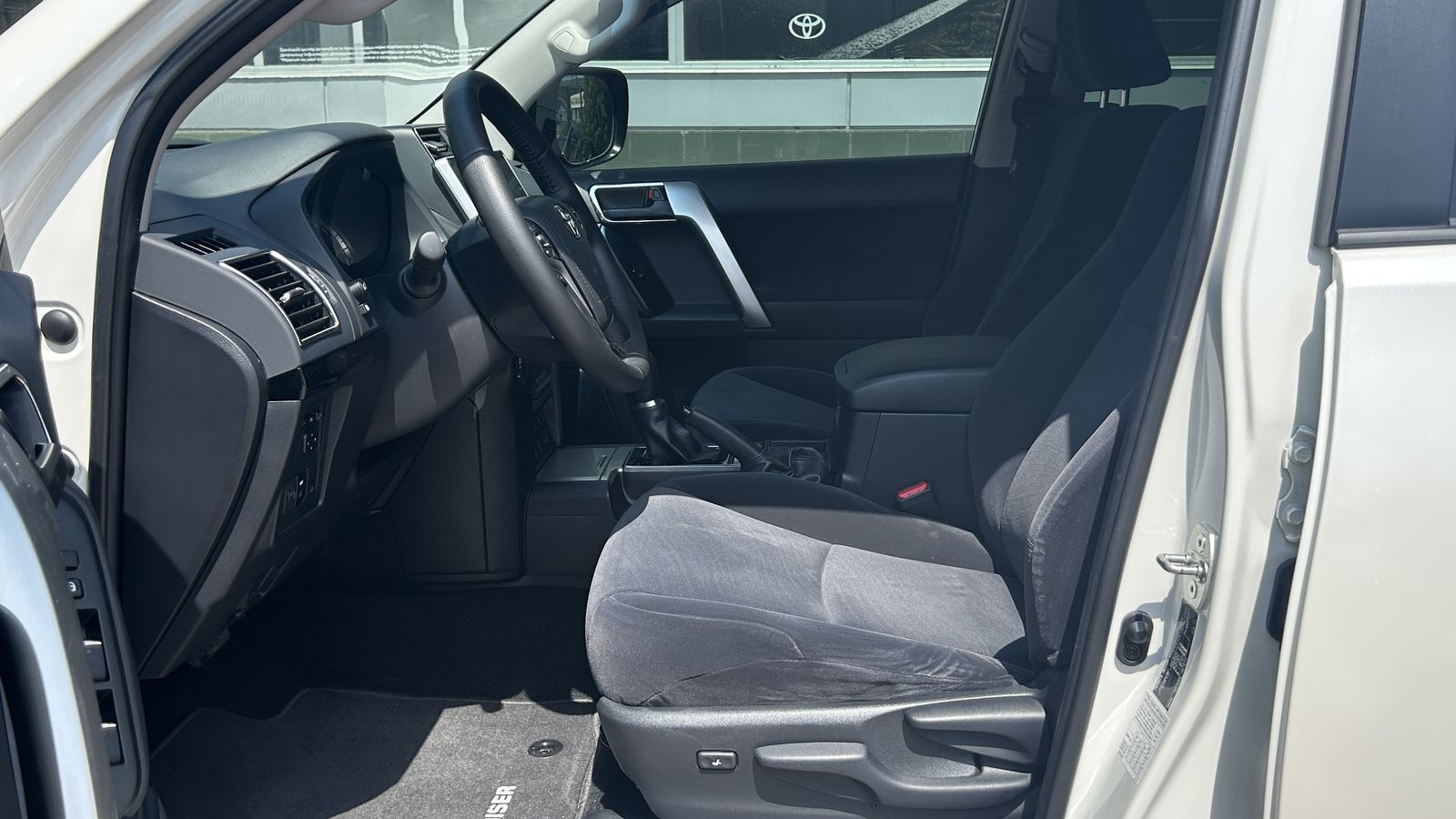 Toyota LAND CRUISER PRADO 2022 року, Універсал, Тойота Центр Чернівці "Олімп-Моторс", м.Чернівці | Фото № 12 Toyota LAND CRUISER PRADO 2022 року з пробігом 23655 км, Універсал, Тойота Центр Чернівці "Олімп-Моторс", м.Чернівці - 2220000 ГРН | Фото № 12