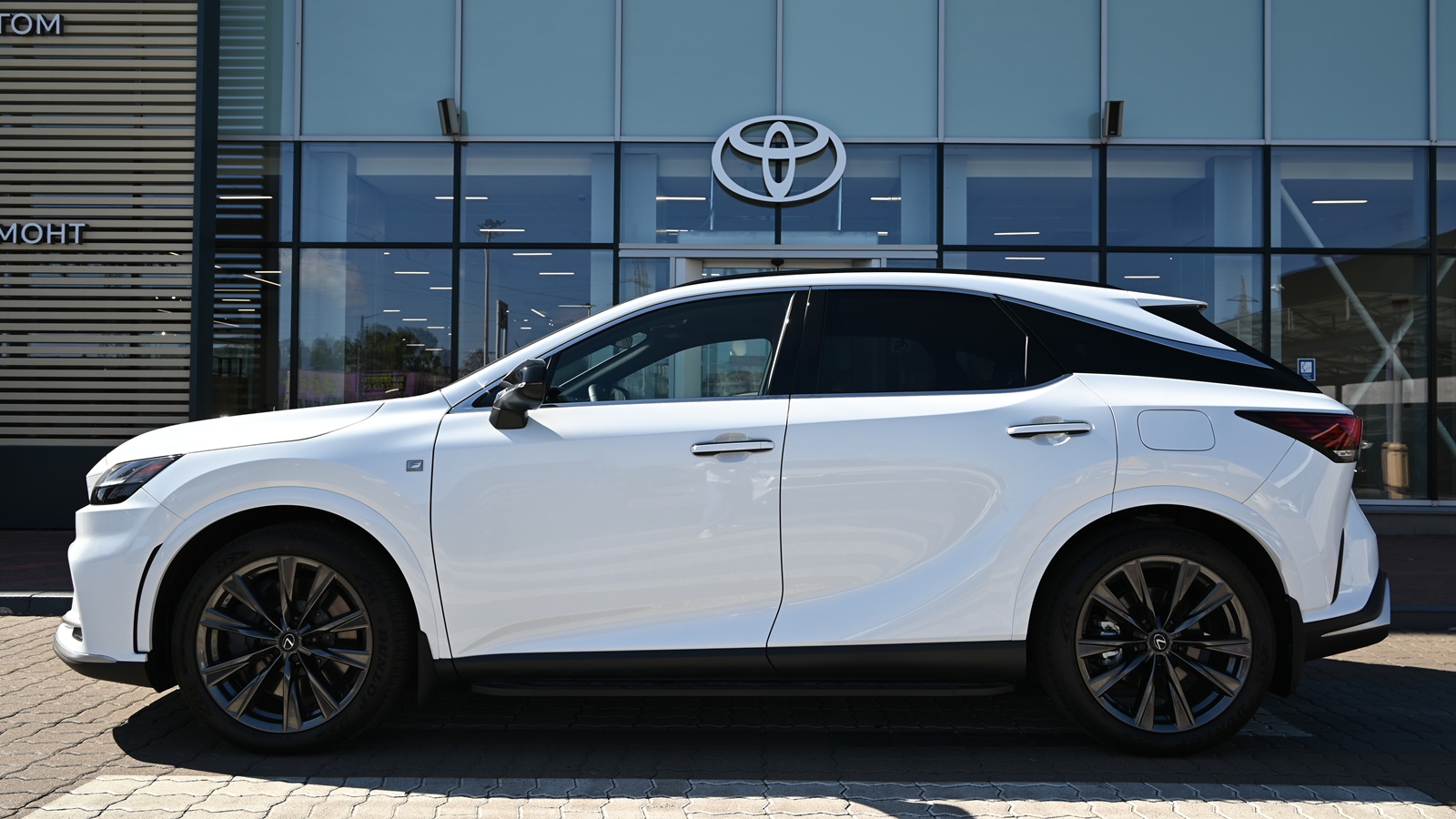 Lexus RX 2025 року, Універсал, Тойота Центр Київ "Сіті Плаза", м.Київ | Фото № 3 Lexus RX 2025 року з пробігом 3333 км, Універсал, Тойота Центр Київ "Сіті Плаза", м.Київ - 3334060 ГРН | Фото № 3