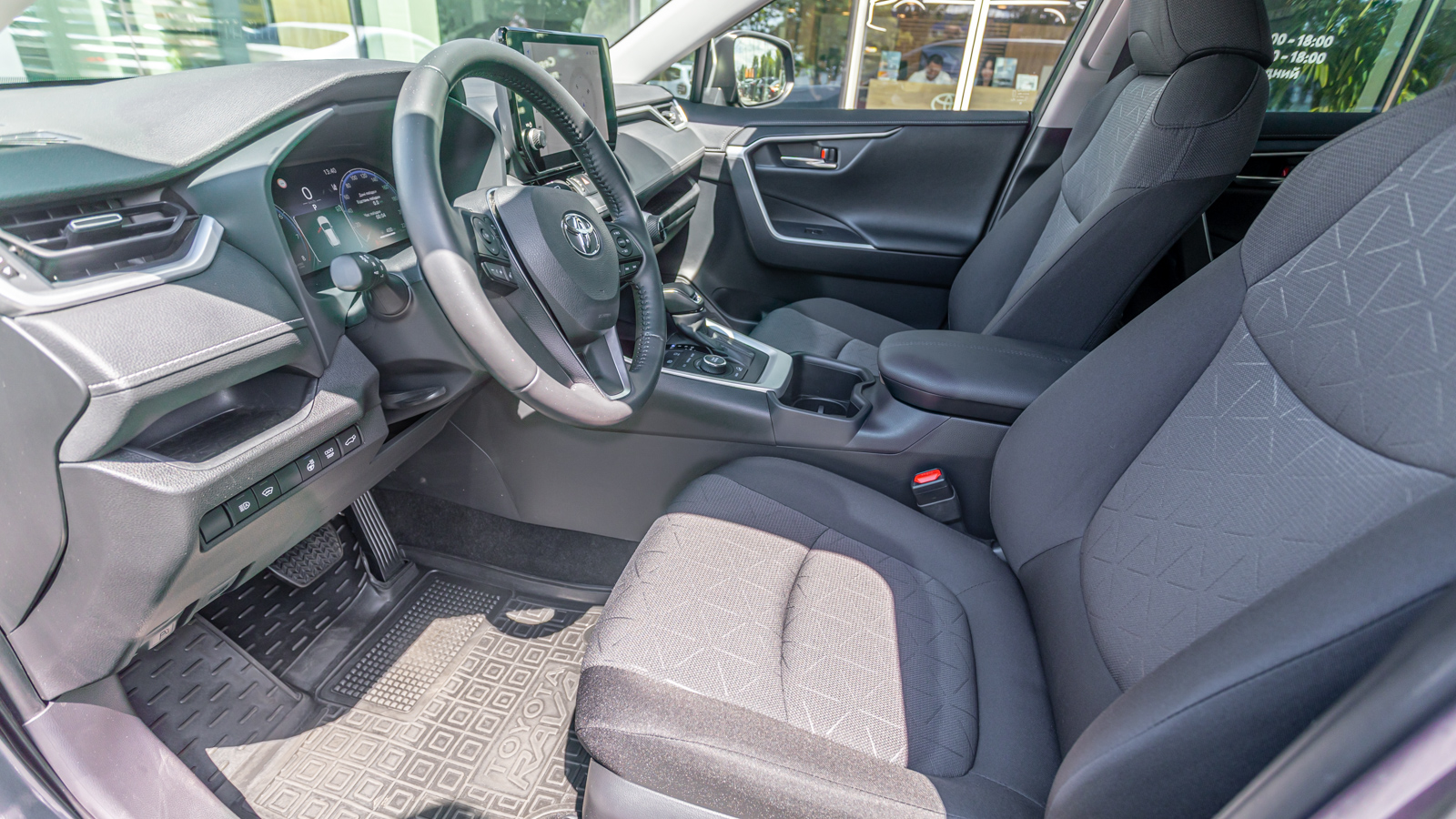 Toyota RAV4 2023 року з пробігом 25415 км, Універсал, Тойота Центр Дніпро "Алмаз Мотор" на Запорізькому шосе, м.Дніпро - 1485000 ГРН | Фото № 14
