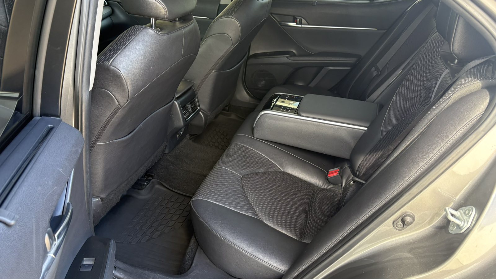 Toyota CAMRY 2021 року, Седан, Тойота Центр Київ "Автосаміт Укравто", м.Київ | Фото № 11 Toyota CAMRY 2021 року з пробігом 75099 км, Седан, Тойота Центр Київ "Автосаміт Укравто", м.Київ - 1513000 ГРН | Фото № 11