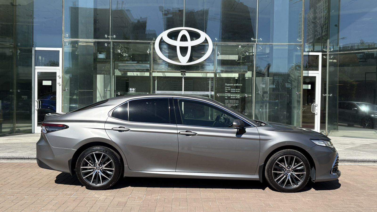 Toyota CAMRY 2021 року, Седан, Тойота Центр Київ "Автосаміт Укравто", м.Київ | Фото № 16 Toyota CAMRY 2021 року з пробігом 75099 км, Седан, Тойота Центр Київ "Автосаміт Укравто", м.Київ - 1513000 ГРН | Фото № 16