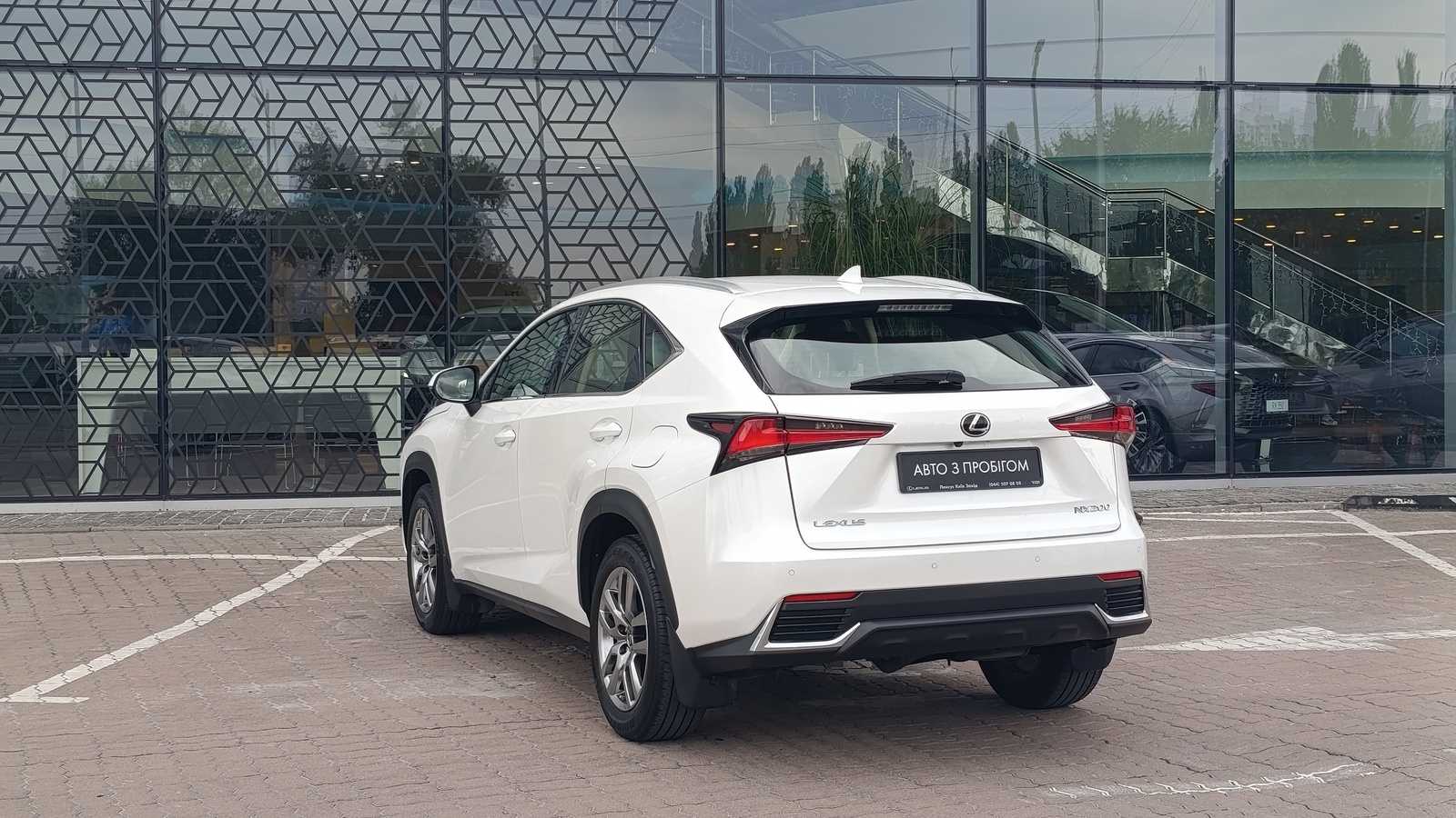 Lexus NX 2019 року, Універсал, Лексус Київ Захід, м.Київ | Фото № 2 Lexus NX 2019 року з пробігом 52993 км, Універсал, Лексус Київ Захід, м.Київ - 1450000 ГРН | Фото № 2
