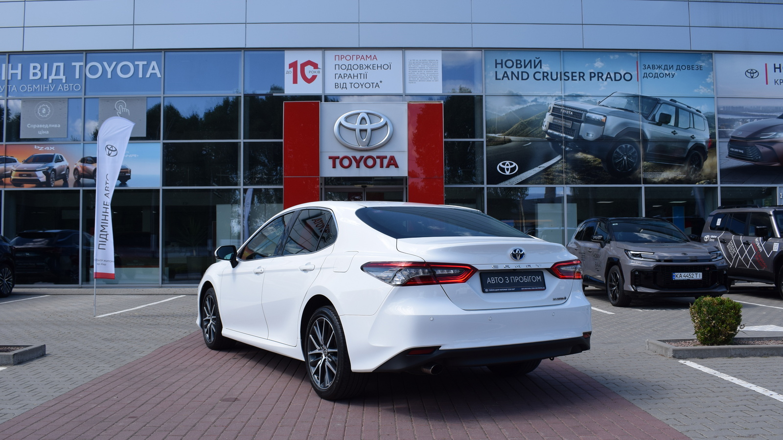 Toyota CAMRY 2022 року з пробігом 115998 км, Седан, Тойота Центр Житомир "Стар - Кар", м.Житомир - 1397760 ГРН | Фото № 2