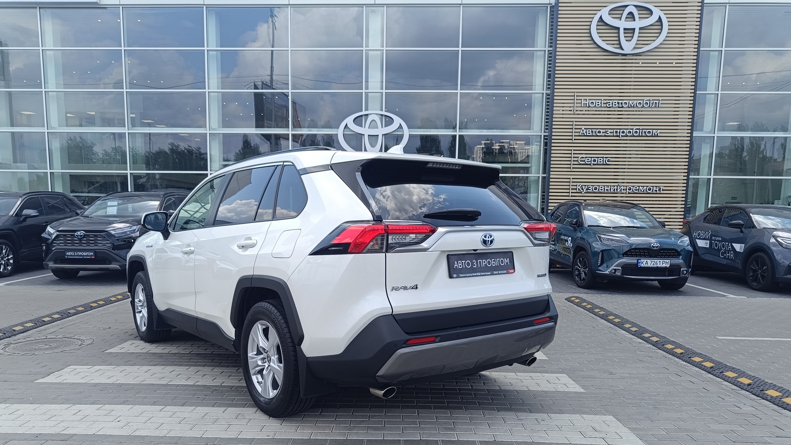 Toyota RAV4 2021 року, Універсал, Тойота Центр Київ "ВіДі Автострада", м.Київ | Фото № 2 Toyota RAV4 2021 року з пробігом 111974 км, Універсал, Тойота Центр Київ "ВіДі Автострада", м.Київ - 1490000 ГРН | Фото № 2
