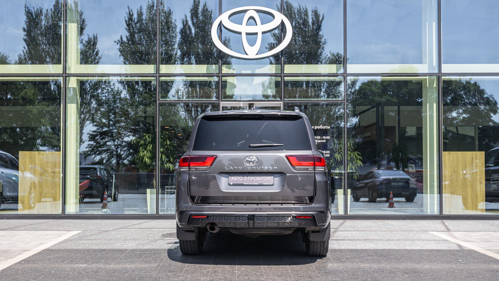 Toyota LAND CRUISER 2021 року, Універсал, Тойота Центр Дніпро "Алмаз Мотор" на Запорізькому шосе, м.Дніпро | Фото № 4 Toyota LAND CRUISER 2021 року з пробігом 191672 км, Універсал, Тойота Центр Дніпро "Алмаз Мотор" на Запорізькому шосе, м.Дніпро - 2745000 ГРН | Фото № 4