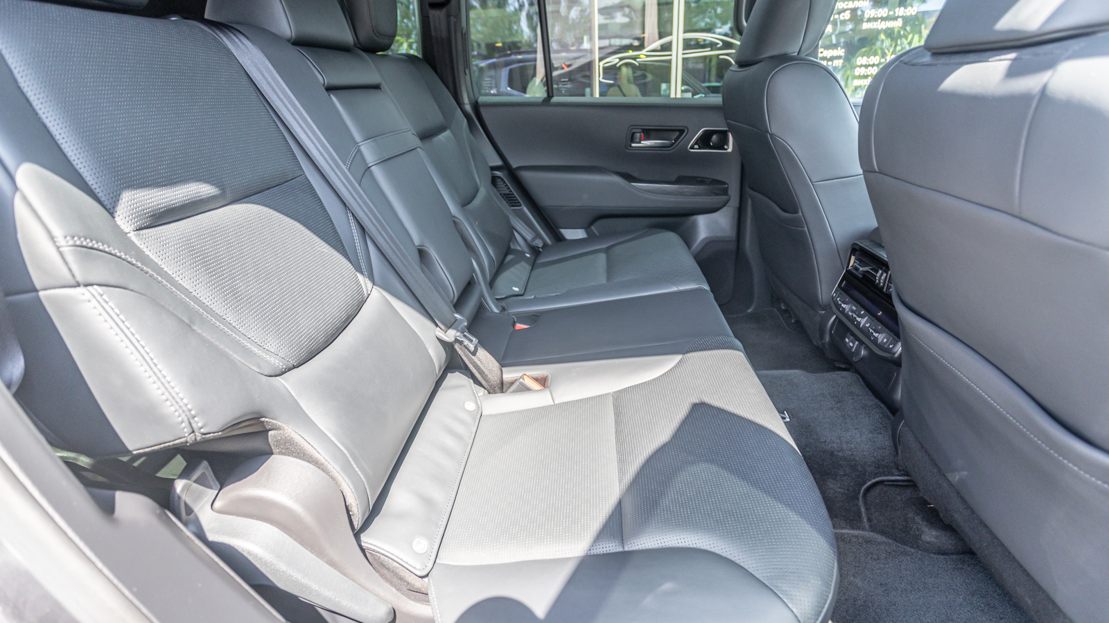 Toyota LAND CRUISER 2021 року, Універсал, Тойота Центр Дніпро "Алмаз Мотор" на Запорізькому шосе, м.Дніпро | Фото № 7 Toyota LAND CRUISER 2021 року з пробігом 191672 км, Універсал, Тойота Центр Дніпро "Алмаз Мотор" на Запорізькому шосе, м.Дніпро - 2745000 ГРН | Фото № 7