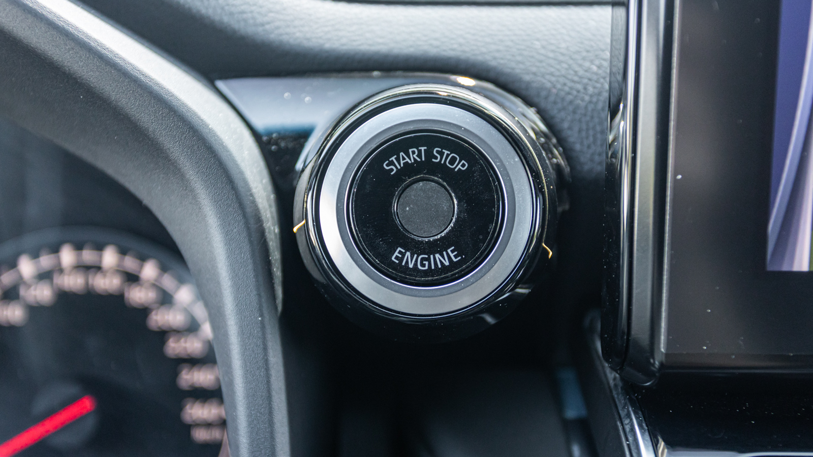 Toyota LAND CRUISER 2021 року, Універсал, Тойота Центр Дніпро "Алмаз Мотор" на Запорізькому шосе, м.Дніпро | Фото № 26 Toyota LAND CRUISER 2021 року з пробігом 191672 км, Універсал, Тойота Центр Дніпро "Алмаз Мотор" на Запорізькому шосе, м.Дніпро - 2745000 ГРН | Фото № 26