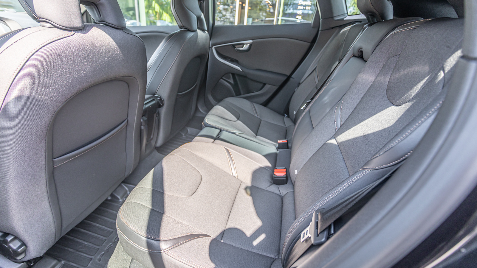 Інші авто VOLVO V40 2017 року, Хетчбек, Тойота Центр Дніпро "Алмаз Мотор" на Запорізькому шосе, м.Дніпро | Фото № 13 Інші авто VOLVO V40 2017 року з пробігом 118745 км, Хетчбек, Тойота Центр Дніпро "Алмаз Мотор" на Запорізькому шосе, м.Дніпро - 720000 ГРН | Фото № 13
