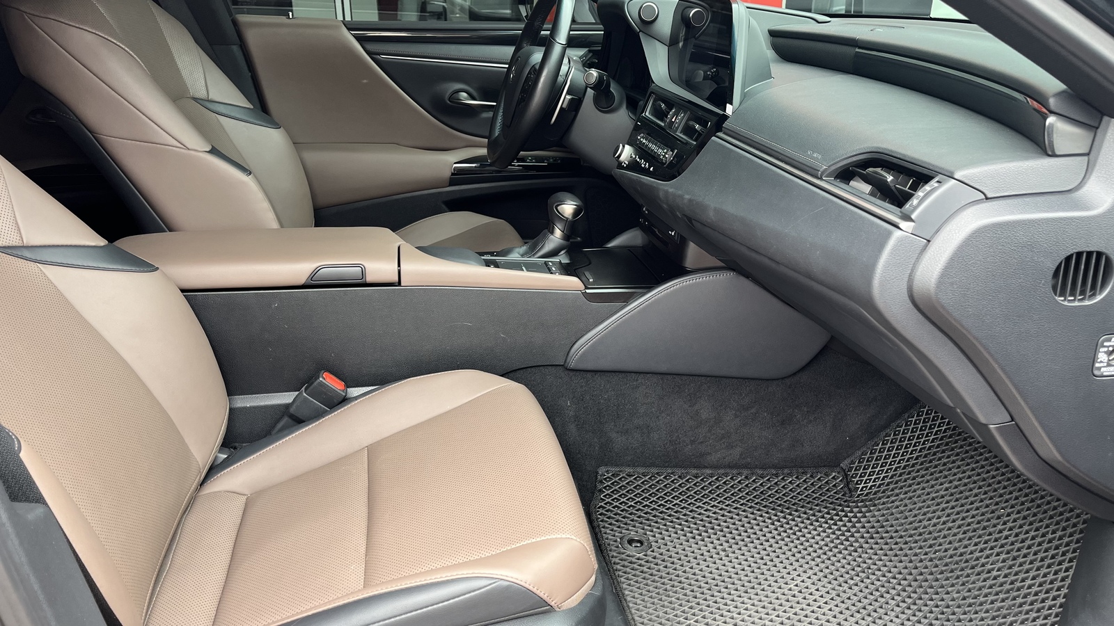 Lexus ES 2022 року, Седан, Тойота Центр Вінниця "Преміум Мотор", м.Вінниця | Фото № 6 Lexus ES 2022 року з пробігом 67167 км, Седан, Тойота Центр Вінниця "Преміум Мотор", м.Вінниця - 1550000 ГРН | Фото № 6