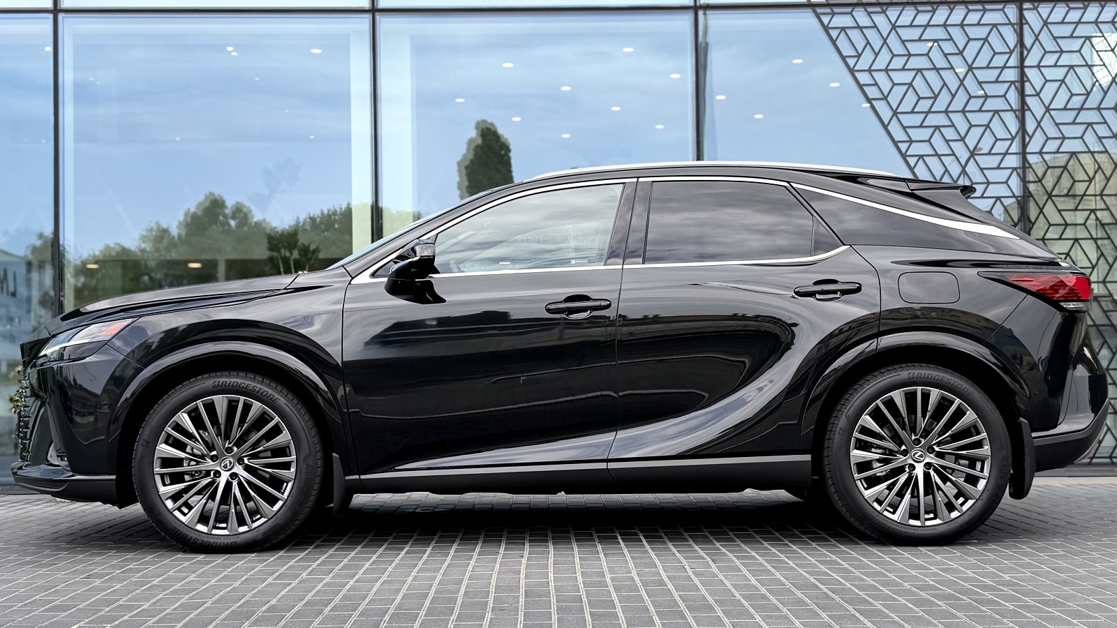 Lexus RX 450h 2023 року, Універсал, Лексус Одеса, м.Одеса | Фото № 3 Lexus RX 450h 2023 року з пробігом 53188 км, Універсал, Лексус Одеса, м.Одеса - 3512320 ГРН | Фото № 3