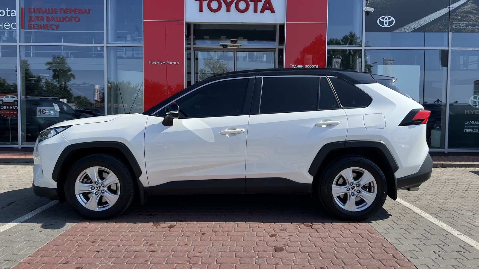 Toyota RAV4 2021 року з пробігом 69317 км, Універсал, Тойота Центр Вінниця "Преміум Мотор", м.Вінниця - 1120000 ГРН | Фото № 3