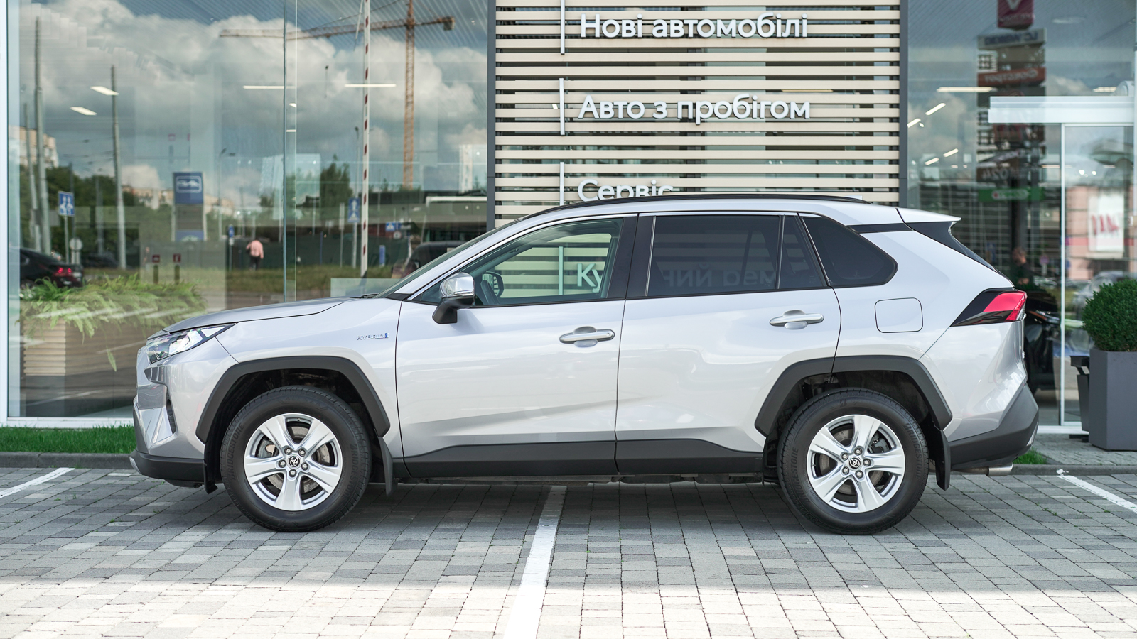 Toyota RAV4 2020 року, Універсал, Тойота Центр Львів "Діамант", м.Львів | Фото № 3 Toyota RAV4 2020 року з пробігом 82487 км, Універсал, Тойота Центр Львів "Діамант", м.Львів - 1609200 ГРН | Фото № 3