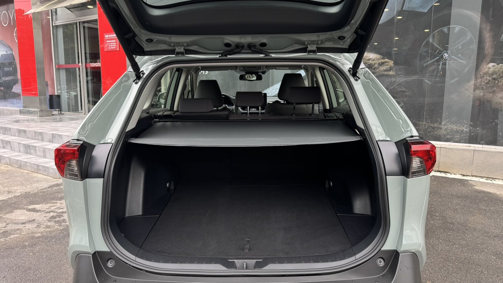 Toyota RAV4 2024 року, Універсал, Тойота Центр Одеса "ВіДі Пальміра", м.Одеса | Фото № 10 Toyota RAV4 2024 року з пробігом 52026 км, Універсал, Тойота Центр Одеса "ВіДі Пальміра", м.Одеса - 1646500 ГРН | Фото № 10