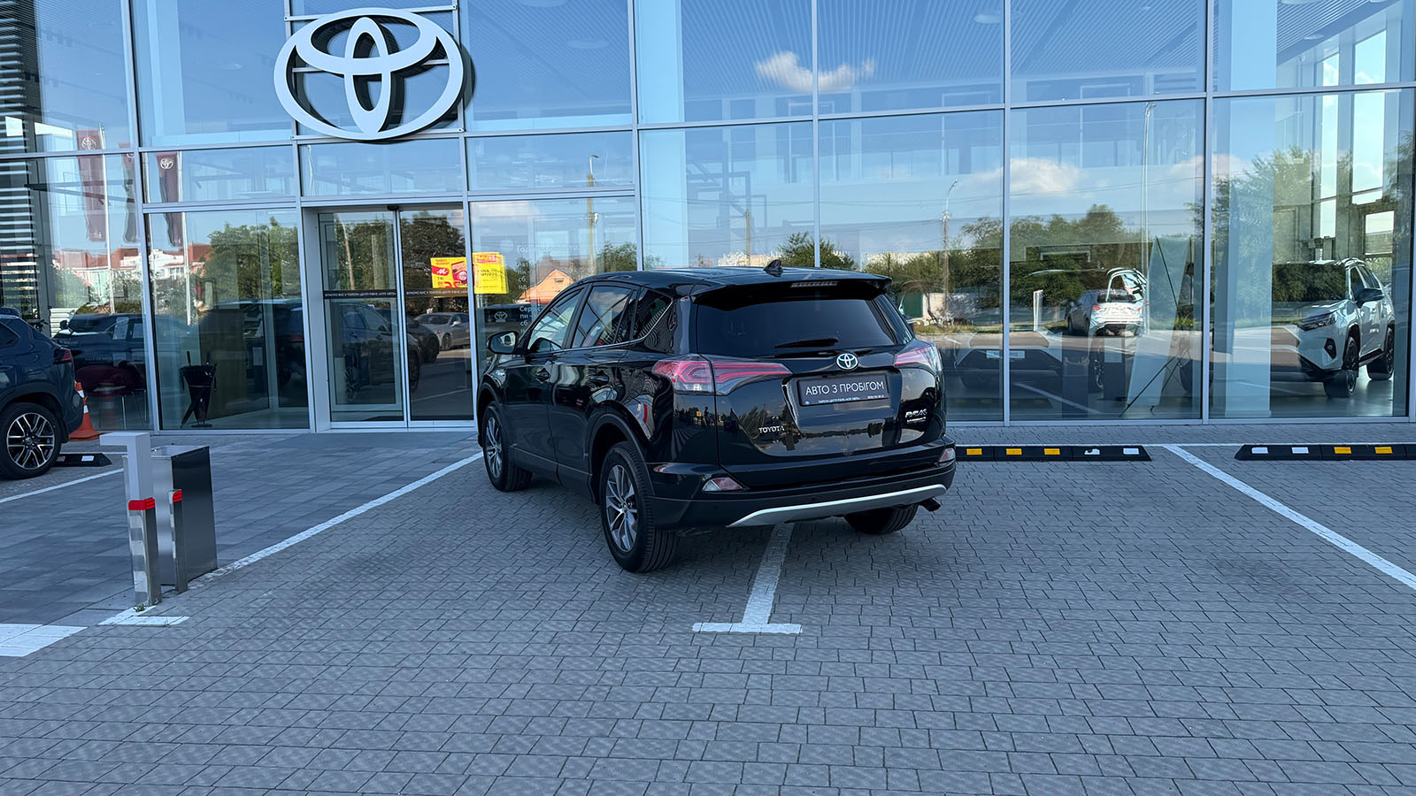 Toyota RAV4 2016 року з пробігом 299032 км, Універсал, Тойота Центр Рівне "Агат Авто", м.Рівне - 826950 ГРН | Фото № 2