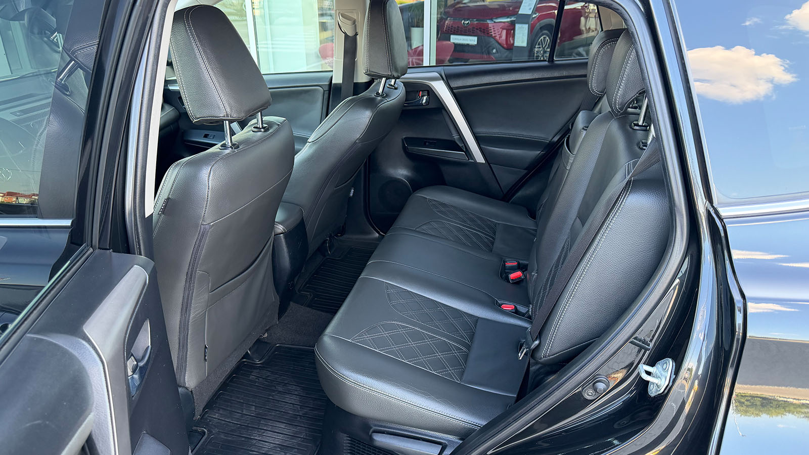 Toyota RAV4 2016 року з пробігом 299032 км, Універсал, Тойота Центр Рівне "Агат Авто", м.Рівне - 826950 ГРН | Фото № 11