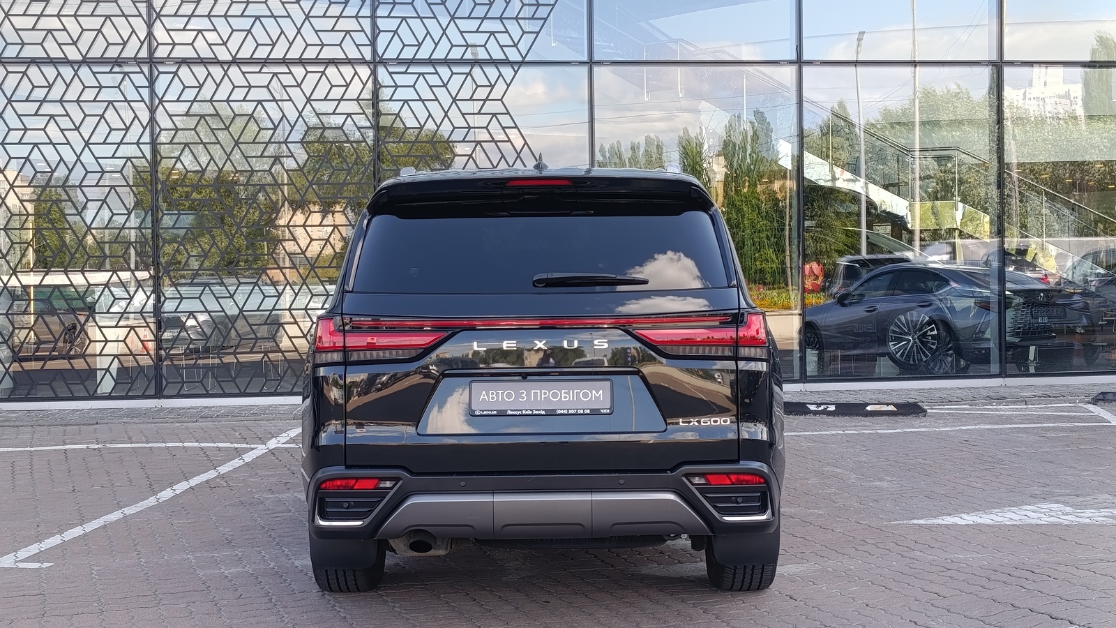 Lexus LX 2023 року з пробігом 30954 км, Універсал, Лексус Київ Захід, м.Київ - 5670000 ГРН | Фото № 4