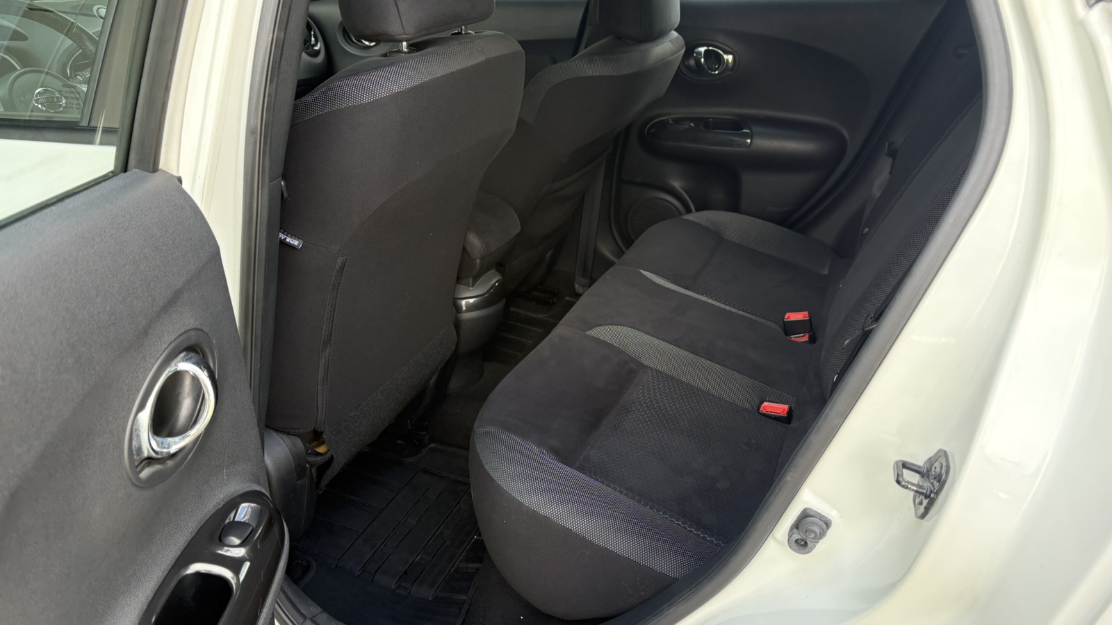 Інші авто NISSAN JUKE 2015 року, Універсал, Тойота Центр Київ "Автосаміт Укравто", м.Київ | Фото № 11 Інші авто NISSAN JUKE 2015 року з пробігом 82944 км, Універсал, Тойота Центр Київ "Автосаміт Укравто", м.Київ - 554000 ГРН | Фото № 11