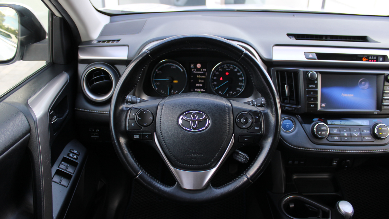 Toyota RAV4 2015 року, Універсал, Тойота Центр Черкаси "Мотор Сіті", м.Черкаси | Фото № 9 Toyota RAV4 2015 року з пробігом 150142 км, Універсал, Тойота Центр Черкаси "Мотор Сіті", м.Черкаси - 935000 ГРН | Фото № 9