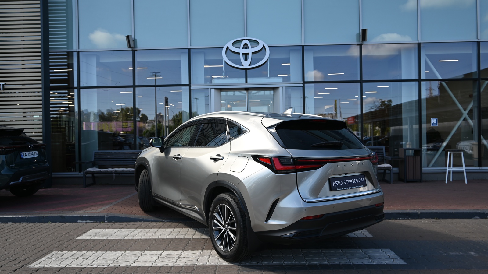 Lexus NX 2022 року з пробігом 47151 км, Універсал, Тойота Центр Київ "Сіті Плаза", м.Київ - 1868740 ГРН | Фото № 2