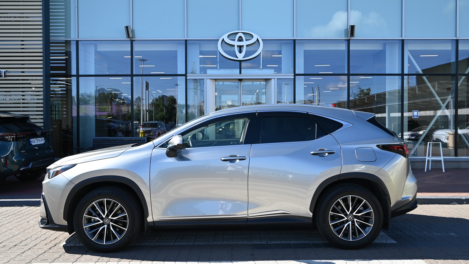 Lexus NX 2022 року з пробігом 47151 км, Універсал, Тойота Центр Київ "Сіті Плаза", м.Київ - 1868740 ГРН | Фото № 3