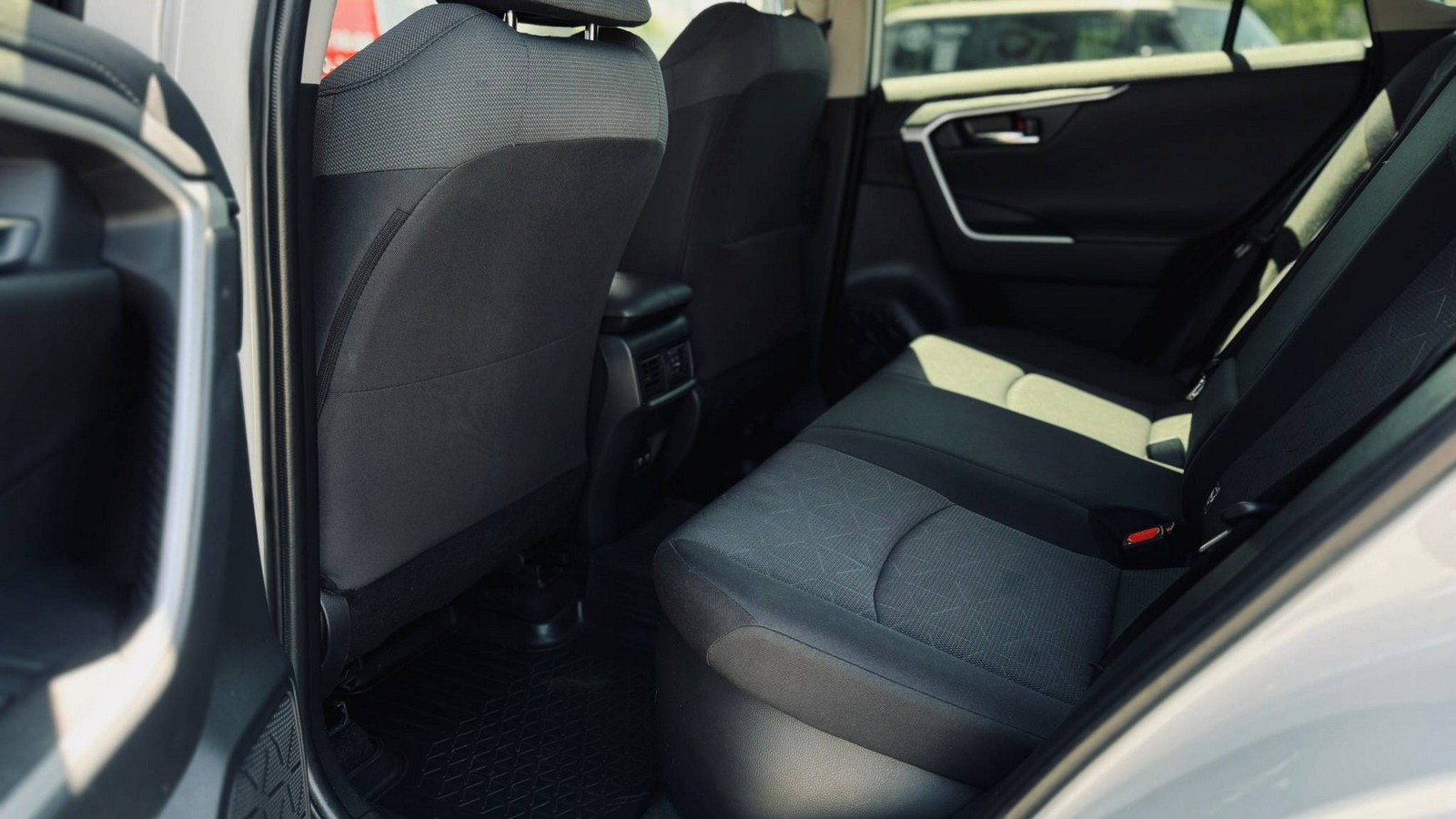 Toyota RAV4 2021 року, Універсал, Тойота Центр Тернопіль "Кристал Моторс", м.Тернопіль | Фото № 13 Toyota RAV4 2021 року з пробігом 115065 км, Універсал, Тойота Центр Тернопіль "Кристал Моторс", м.Тернопіль - 1365000 ГРН | Фото № 13