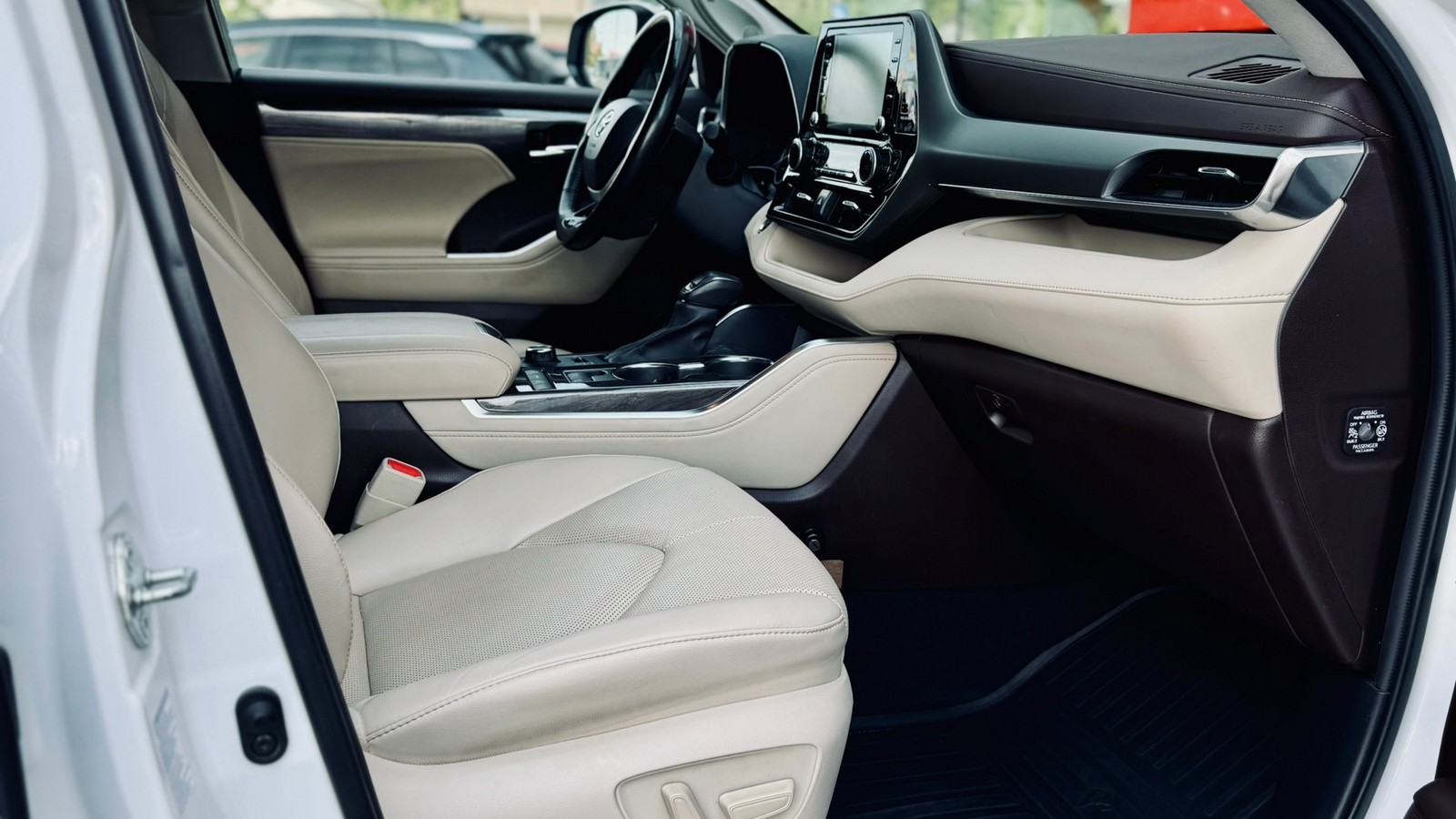 Toyota HIGHLANDER 2022 року, Універсал, Тойота Центр Тернопіль "Кристал Моторс", м.Тернопіль | Фото № 6 Toyota HIGHLANDER 2022 року з пробігом 74456 км, Універсал, Тойота Центр Тернопіль "Кристал Моторс", м.Тернопіль - 2070000 ГРН | Фото № 6