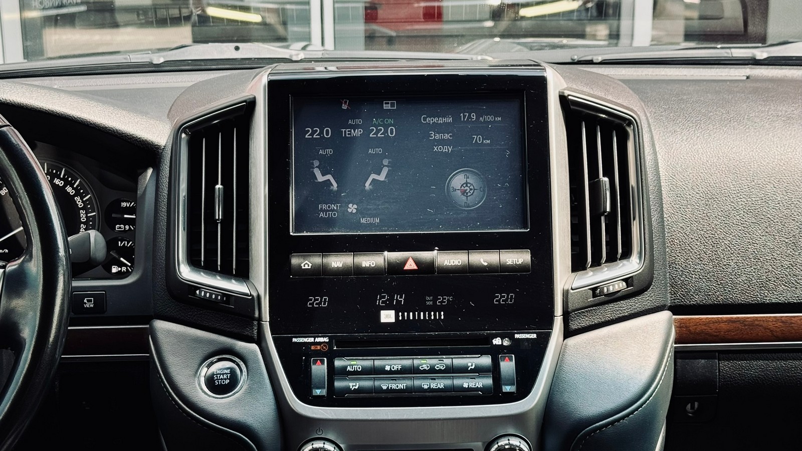 Toyota LAND CRUISER 2019 року, Універсал, Тойота Центр Тернопіль "Кристал Моторс", м.Тернопіль | Фото № 14 Toyota LAND CRUISER 2019 року з пробігом 59450 км, Універсал, Тойота Центр Тернопіль "Кристал Моторс", м.Тернопіль - 3100000 ГРН | Фото № 14