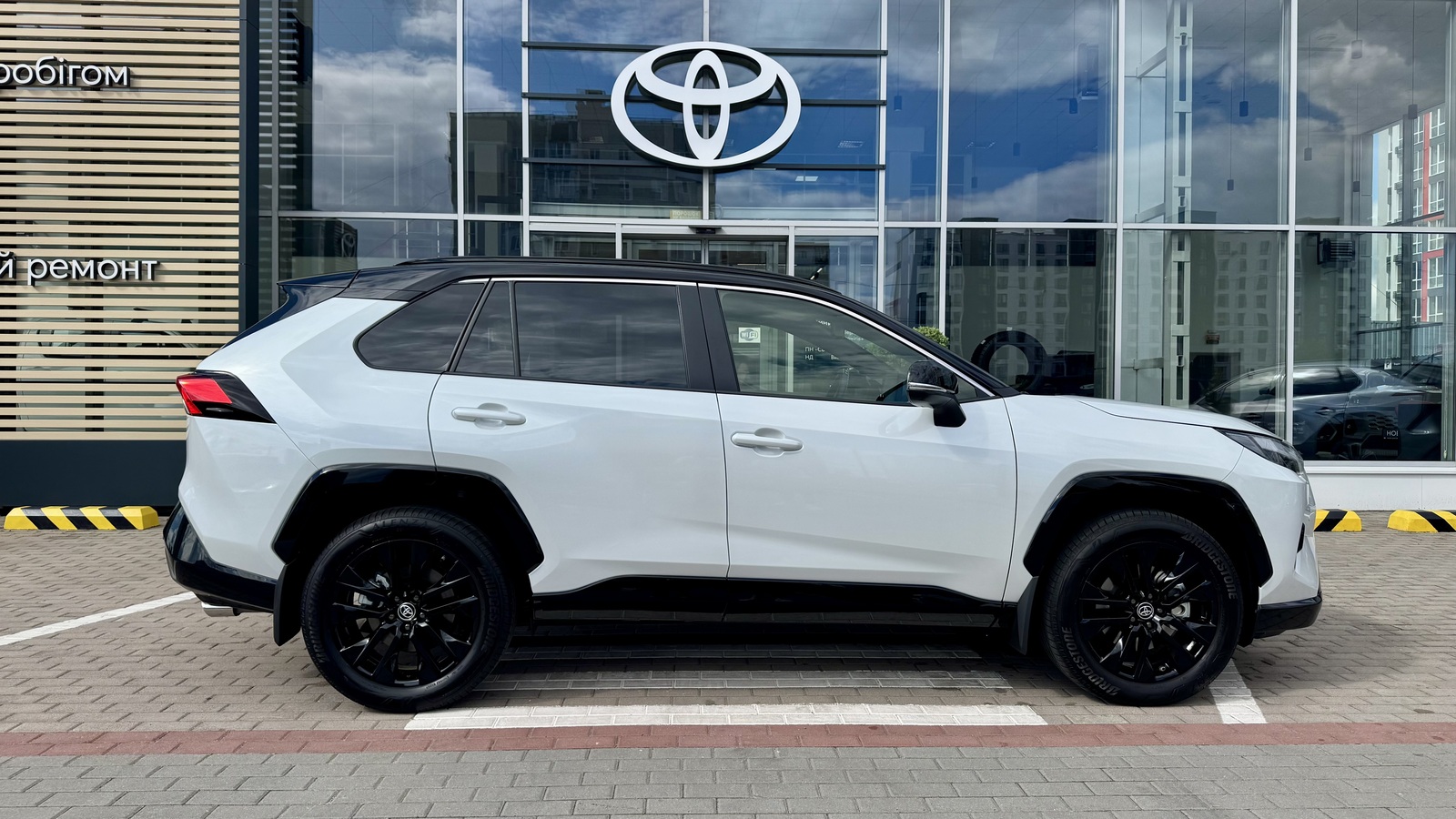 Toyota RAV4 2025 року, Універсал, Тойота Центр Чернігів "Соллі-Плюс", м.Чернігів | Фото № 16 Toyota RAV4 2025 року з пробігом 1970 км, Універсал, Тойота Центр Чернігів "Соллі-Плюс", м.Чернігів - 2050000 ГРН | Фото № 16
