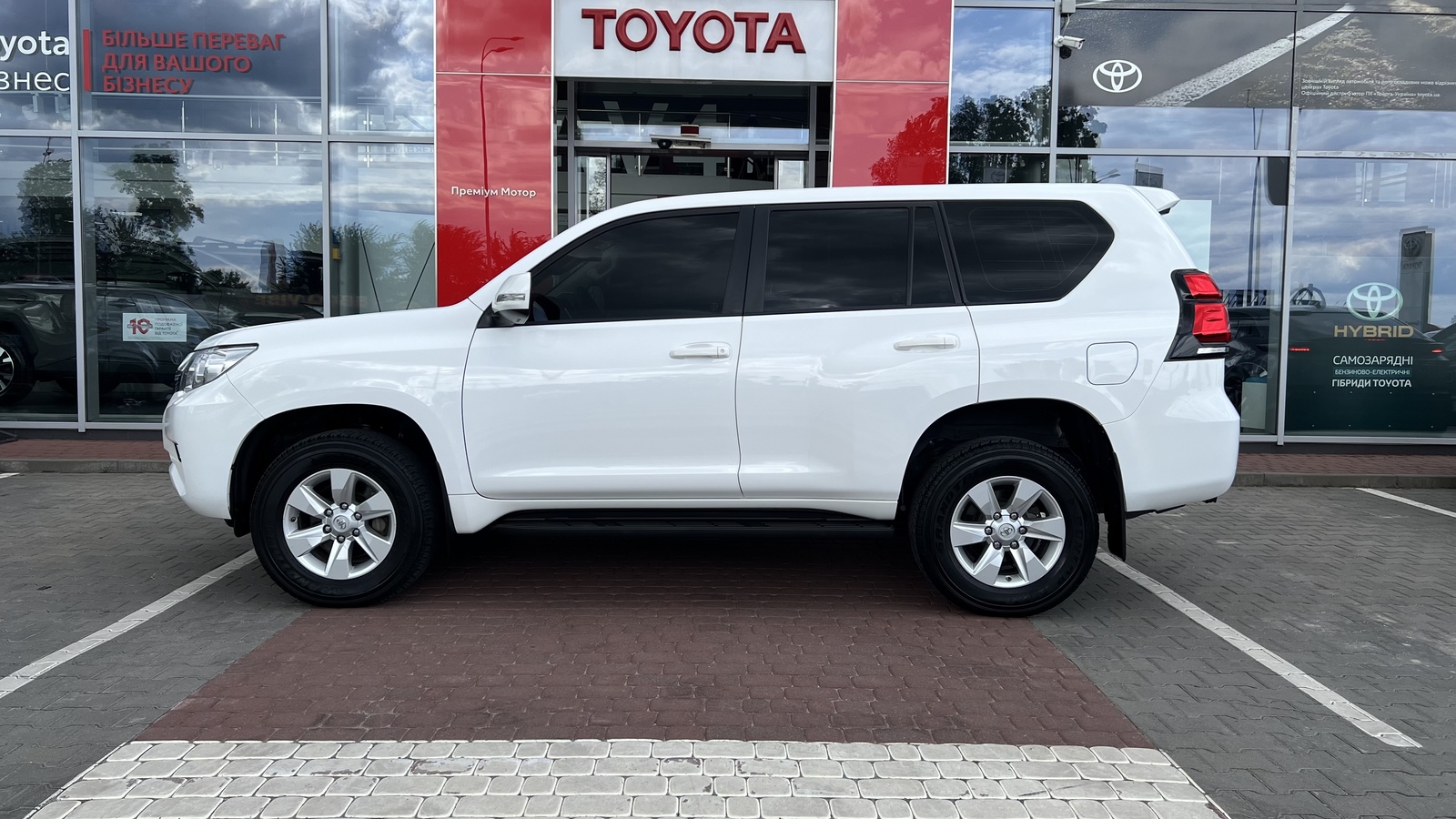 Toyota LAND CRUISER PRADO 2023 року, Універсал, Тойота Центр Вінниця "Преміум Мотор", м.Вінниця | Фото № 3 Toyota LAND CRUISER PRADO 2023 року з пробігом 68863 км, Універсал, Тойота Центр Вінниця "Преміум Мотор", м.Вінниця - 2030000 ГРН | Фото № 3
