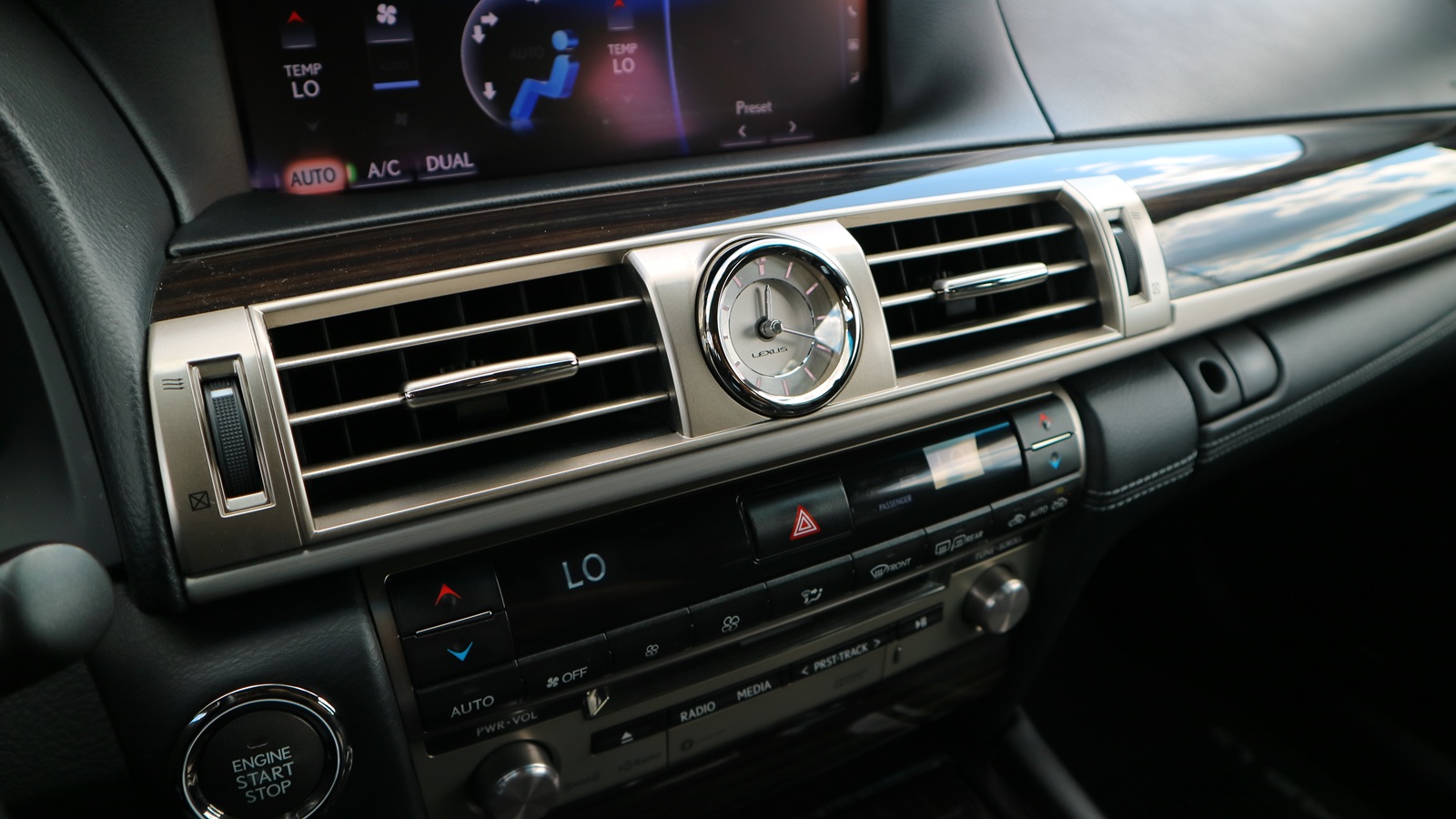 Lexus LS 2017 року з пробігом 172979 км, Седан, Тойота Центр Київ "Автосаміт Укравто Столичне", м.Київ - 1239000 ГРН | Фото № 24