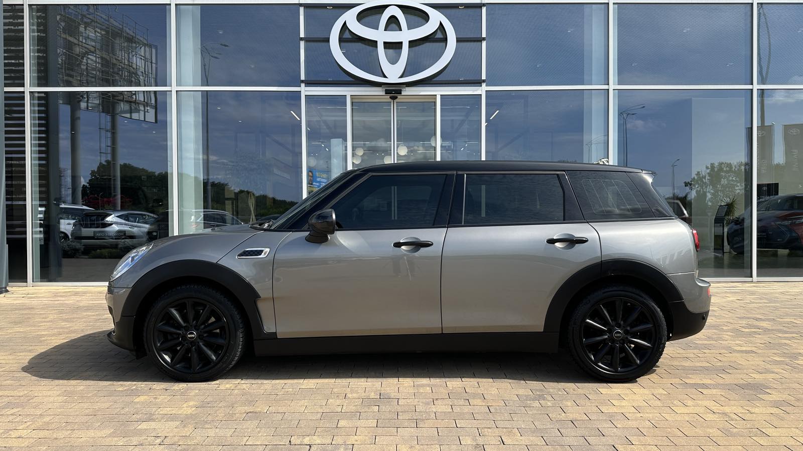 Інші авто MINI Clubman 2018 року, Універсал, Тойота Центр Київ «ВІДІ Аеропорт», м.Київ | Фото № 3 Інші авто MINI Clubman 2018 року з пробігом 140013 км, Універсал, Тойота Центр Київ «ВІДІ Аеропорт», м.Київ - 667000 ГРН | Фото № 3
