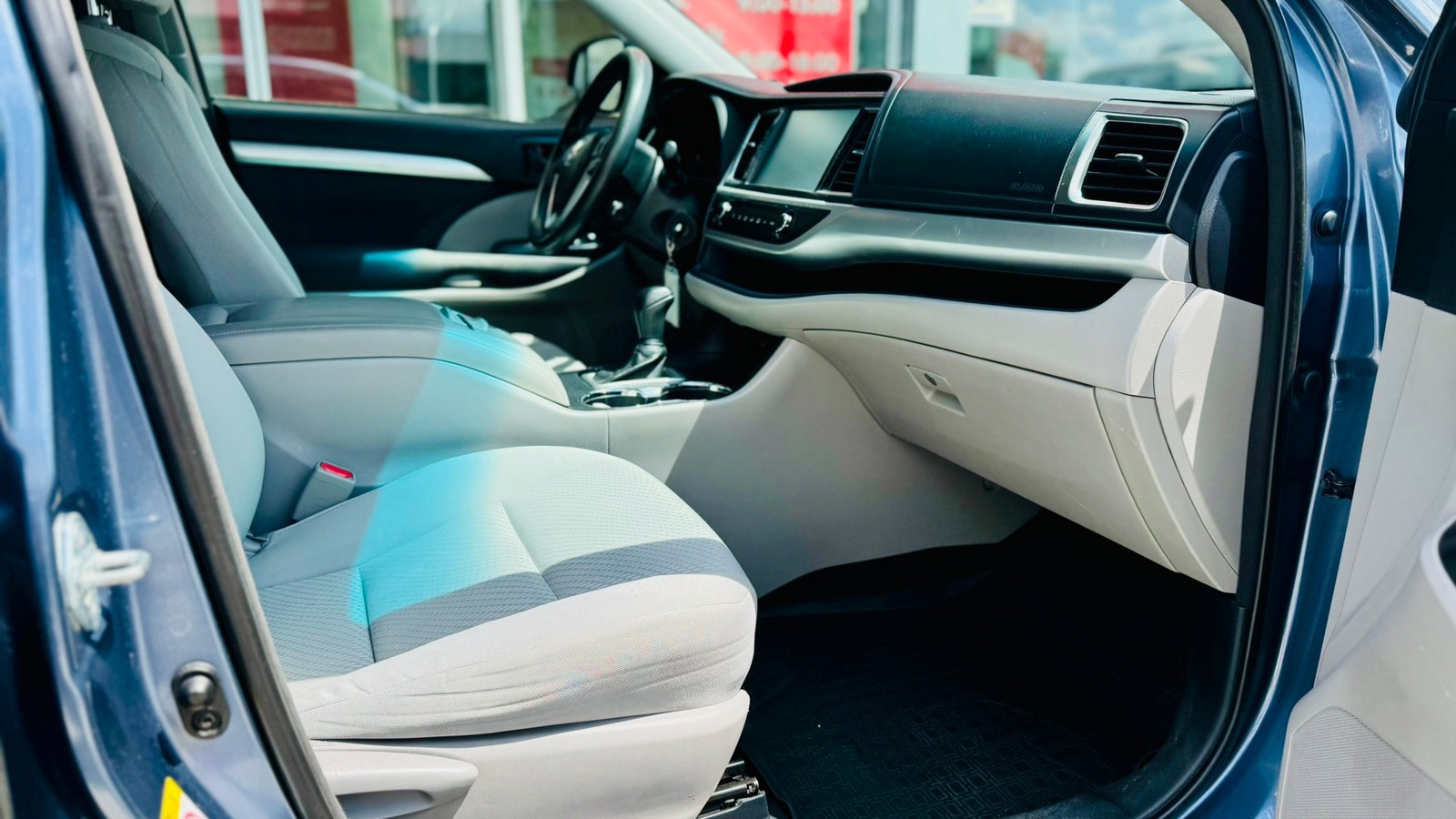 Toyota HIGHLANDER 2014 року, Універсал, Тойота Центр Тернопіль "Кристал Моторс", м.Тернопіль | Фото № 6 Toyota HIGHLANDER 2014 року з пробігом 169646 км, Універсал, Тойота Центр Тернопіль "Кристал Моторс", м.Тернопіль - 870000 ГРН | Фото № 6