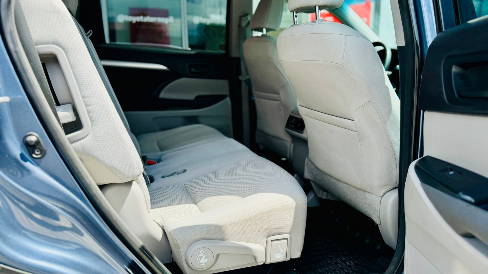 Toyota HIGHLANDER 2014 року, Універсал, Тойота Центр Тернопіль "Кристал Моторс", м.Тернопіль | Фото № 7 Toyota HIGHLANDER 2014 року з пробігом 169646 км, Універсал, Тойота Центр Тернопіль "Кристал Моторс", м.Тернопіль - 870000 ГРН | Фото № 7