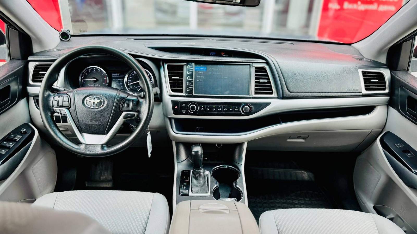 Toyota HIGHLANDER 2014 року, Універсал, Тойота Центр Тернопіль "Кристал Моторс", м.Тернопіль | Фото № 9 Toyota HIGHLANDER 2014 року з пробігом 169646 км, Універсал, Тойота Центр Тернопіль "Кристал Моторс", м.Тернопіль - 870000 ГРН | Фото № 9